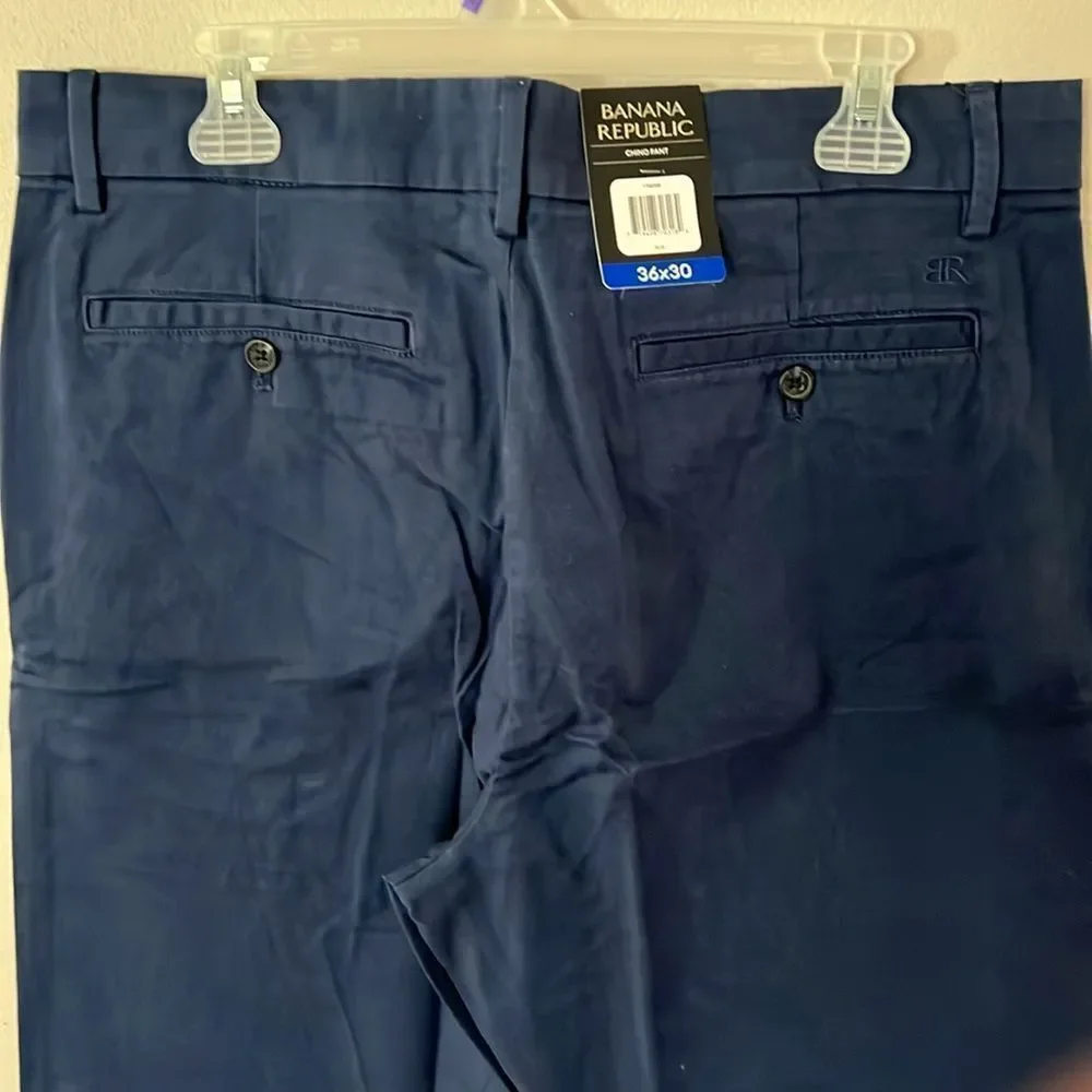 Banana Republic Men’s Straight Fit Chino Pant Blue Size: 36x30